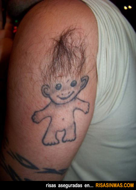 Los tatuajes más feos del mundo: Duende con pelo.