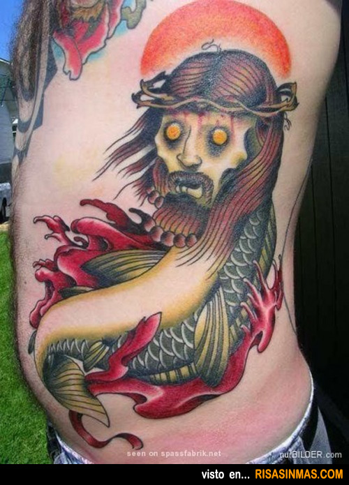 Tatuajes horrorosos: Carpa-cristo-zombie
