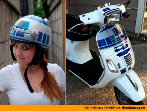 Casco y moto modelo R2-D2