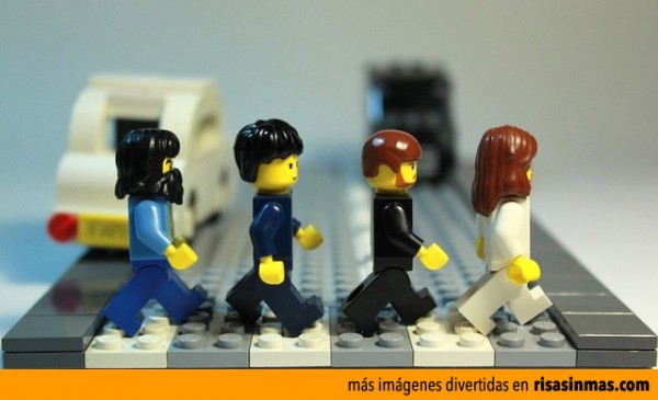The Beatles (Abbey Road) versión LEGO