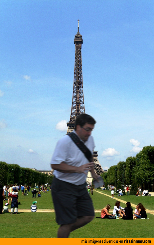 Tomando una bonita foto de la Torre Eiffel y... la estropea el arruina fotos