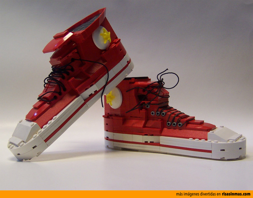 Zapatillas Converse All Stars Chuck Taylor hechas con LEGO