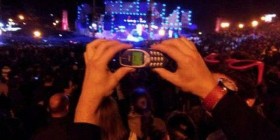 Con mi Nokia 3310 en un concierto