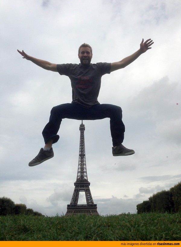 Las fotos normales con la Torre Eiffel son aburridas
