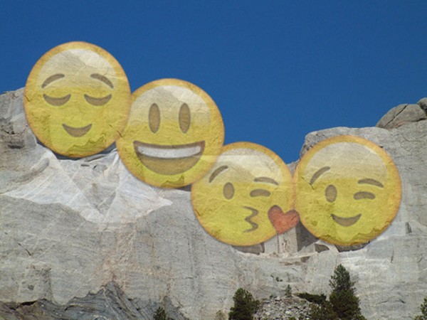 Emoticones en el monte Rushmore