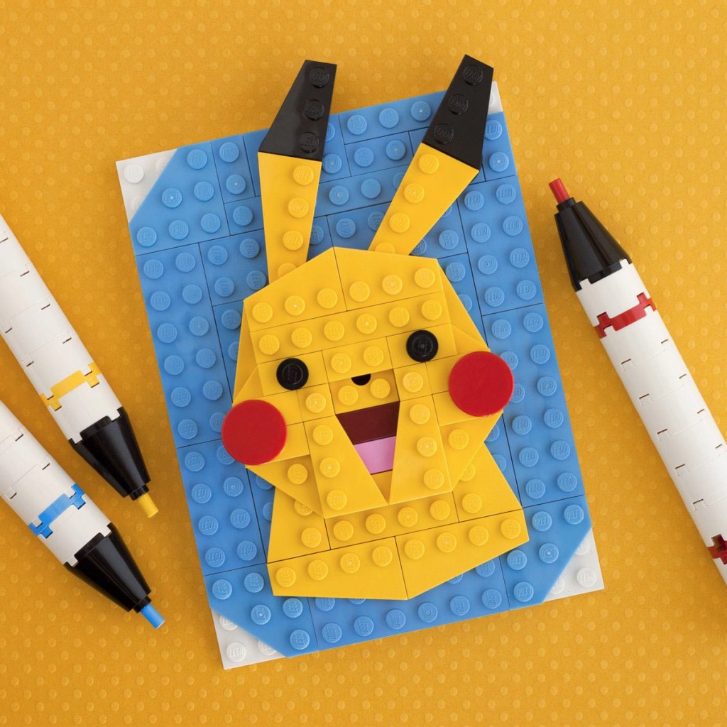 Retrato de Pikachu hecho con LEGO