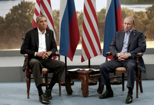 Obama y Putin esforzándose por ser amigos