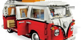 Furgoneta Volkswagen hecha con LEGO
