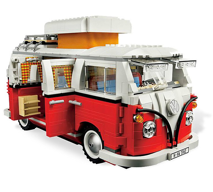 Furgoneta Volkswagen hecha con LEGO