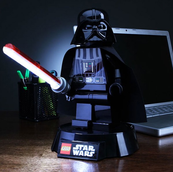Lámpara Darth Vader de LEGO